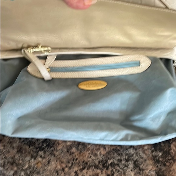 Brahmin White Leather Shoulder Bag with Pleated Design - Picture 5 of 11